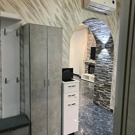 La Maison De Celine Apartman